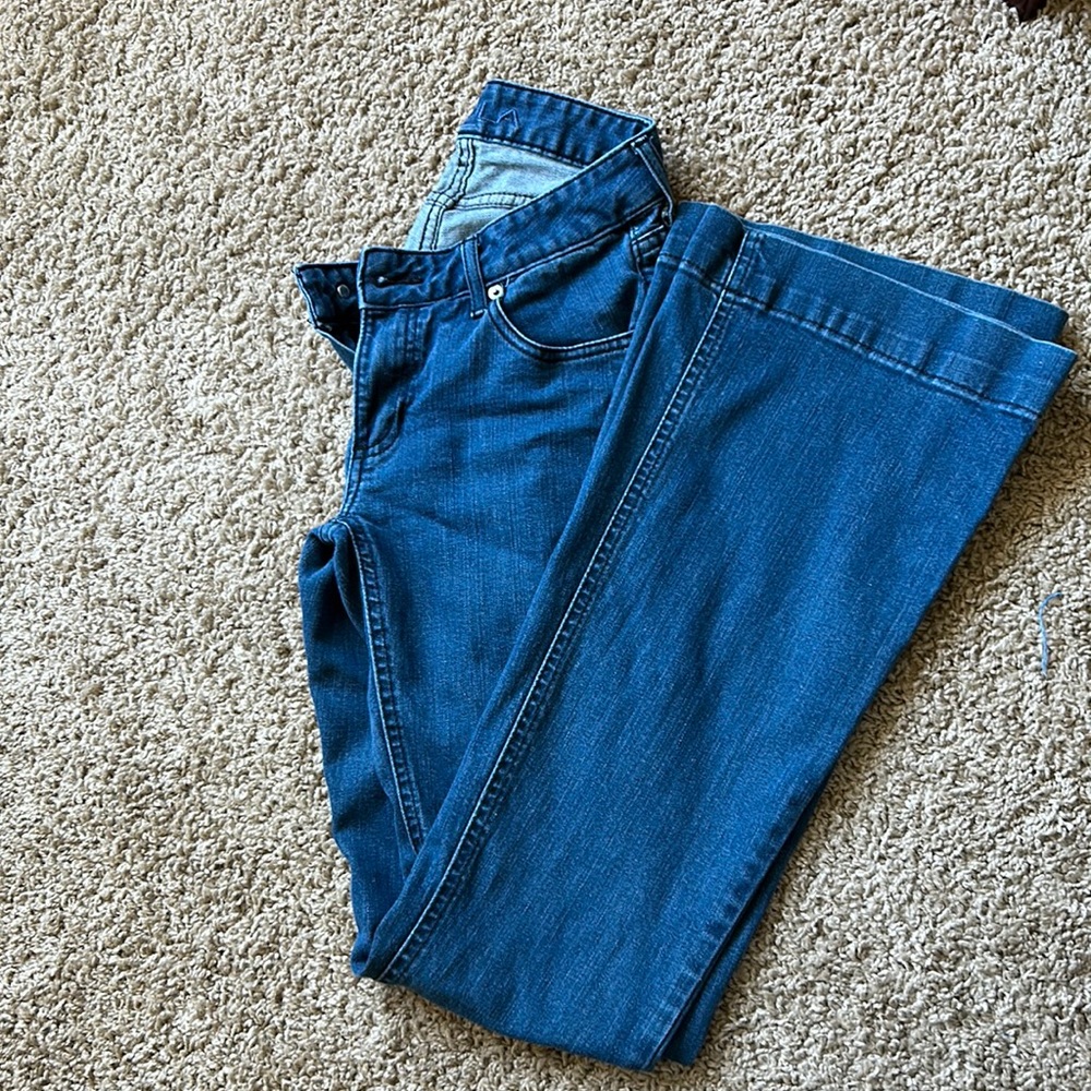 Kimes Ranch women’s jean. Size 0 bell bottom jeans